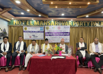 विश्व लगानी सप्ताह–२०२४ का अवसरमा नवलपरासी (बर्दघाट–सुस्तापूर्व)को गैँडाकोटमा शक्रबार आयोजित लगानीकर्ता शिक्षा तथा सचेतना कार्यक्रममा सहभागीहरु । सप्ताहको अवसर पारेर नेपाल धितोपत्र बोर्ड र जिल्ला उद्योग वाणिज्य सङ्घ नवलपुरले संयुक्तरुपमा कार्यक्रमको आयोजना गरेका हुन् । तस्बिरः टेकराज पोखरेल/रासस